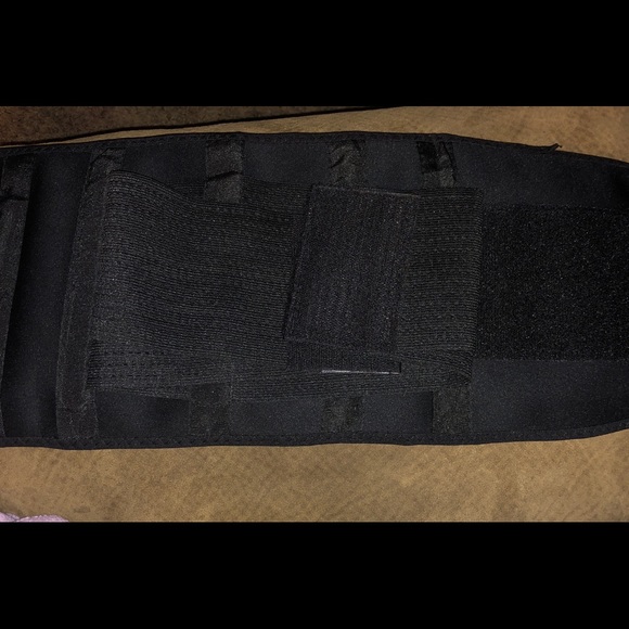 Tummy tuckers - Picture 3 of 4